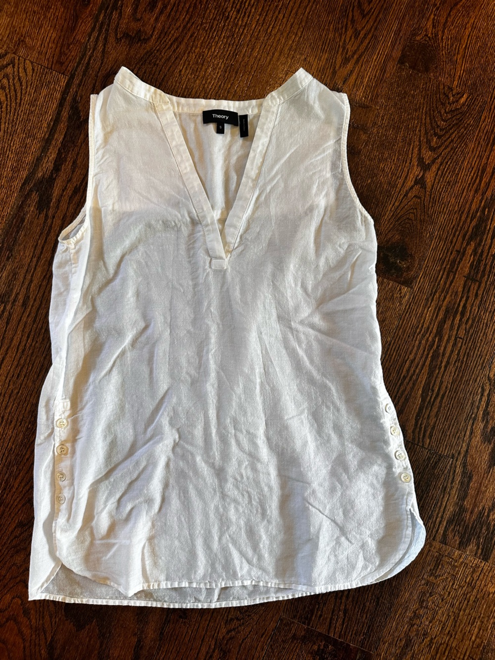 Theory White V-Neck Sleeveless 100% cotton with button details
